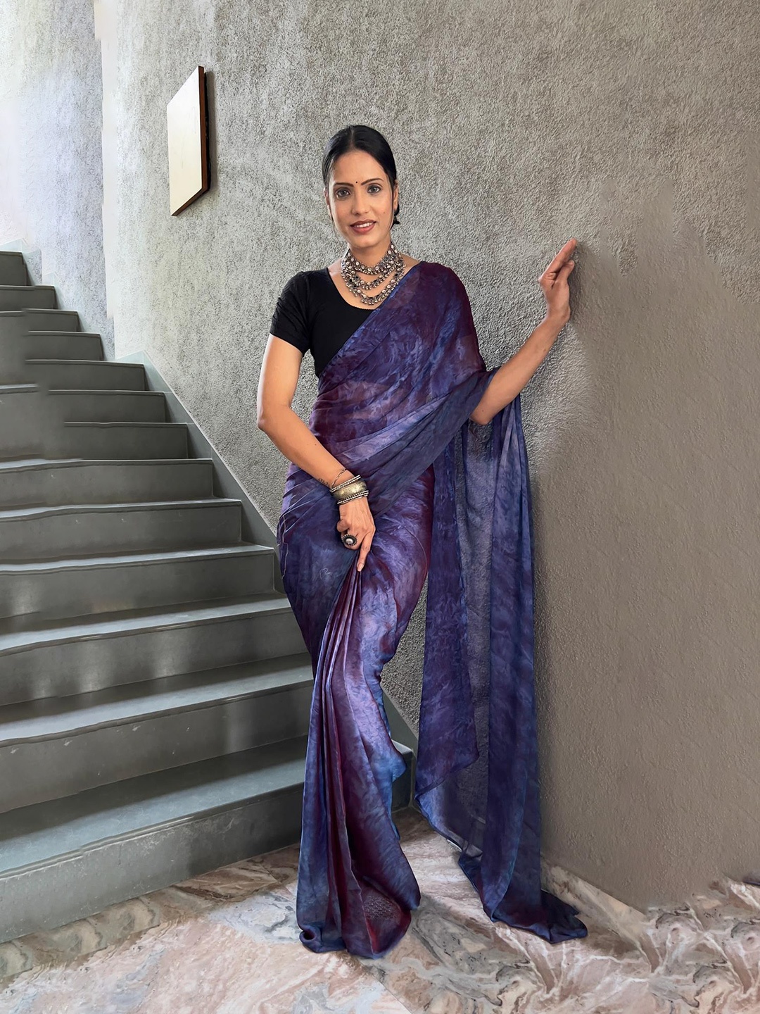 

Reeta Fashion Tie and Dye Ready to Wear Saree, Navy blue