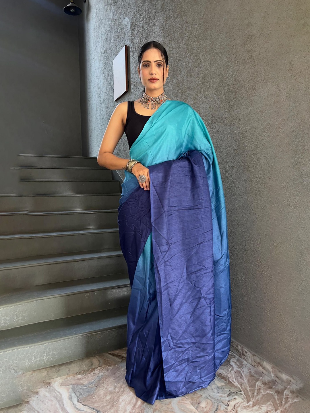 

Reeta Fashion Ombre Ready to Wear Saree, Blue