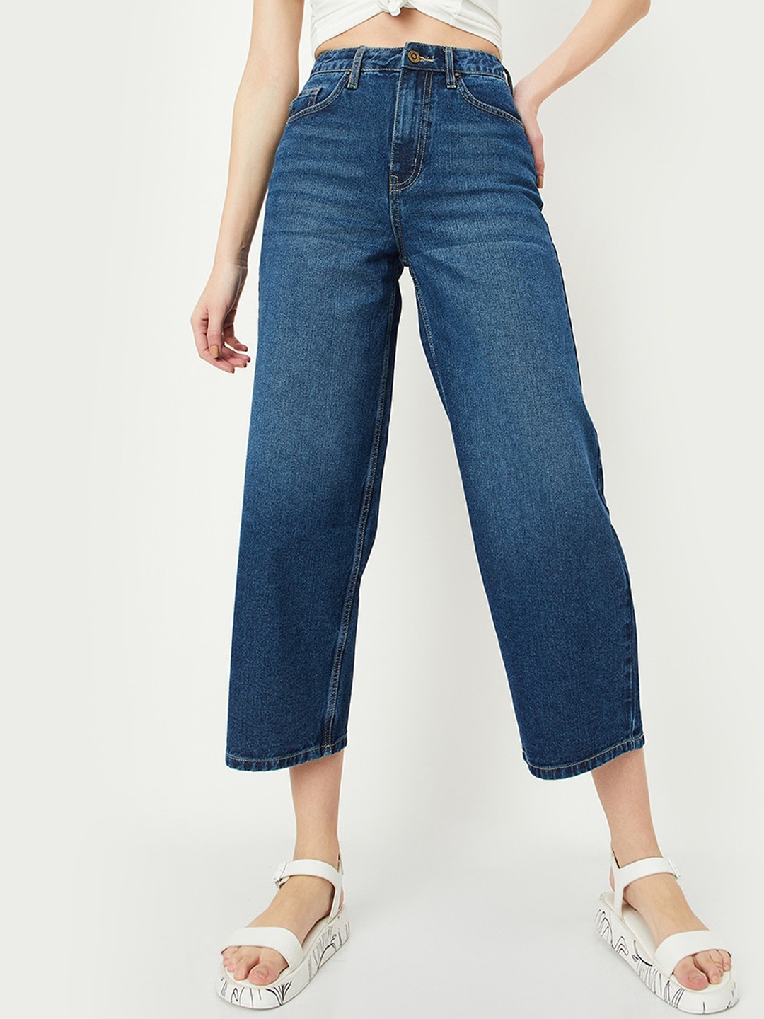 

max Women Clean Look Light Fade Stretchable Jeans, Navy blue
