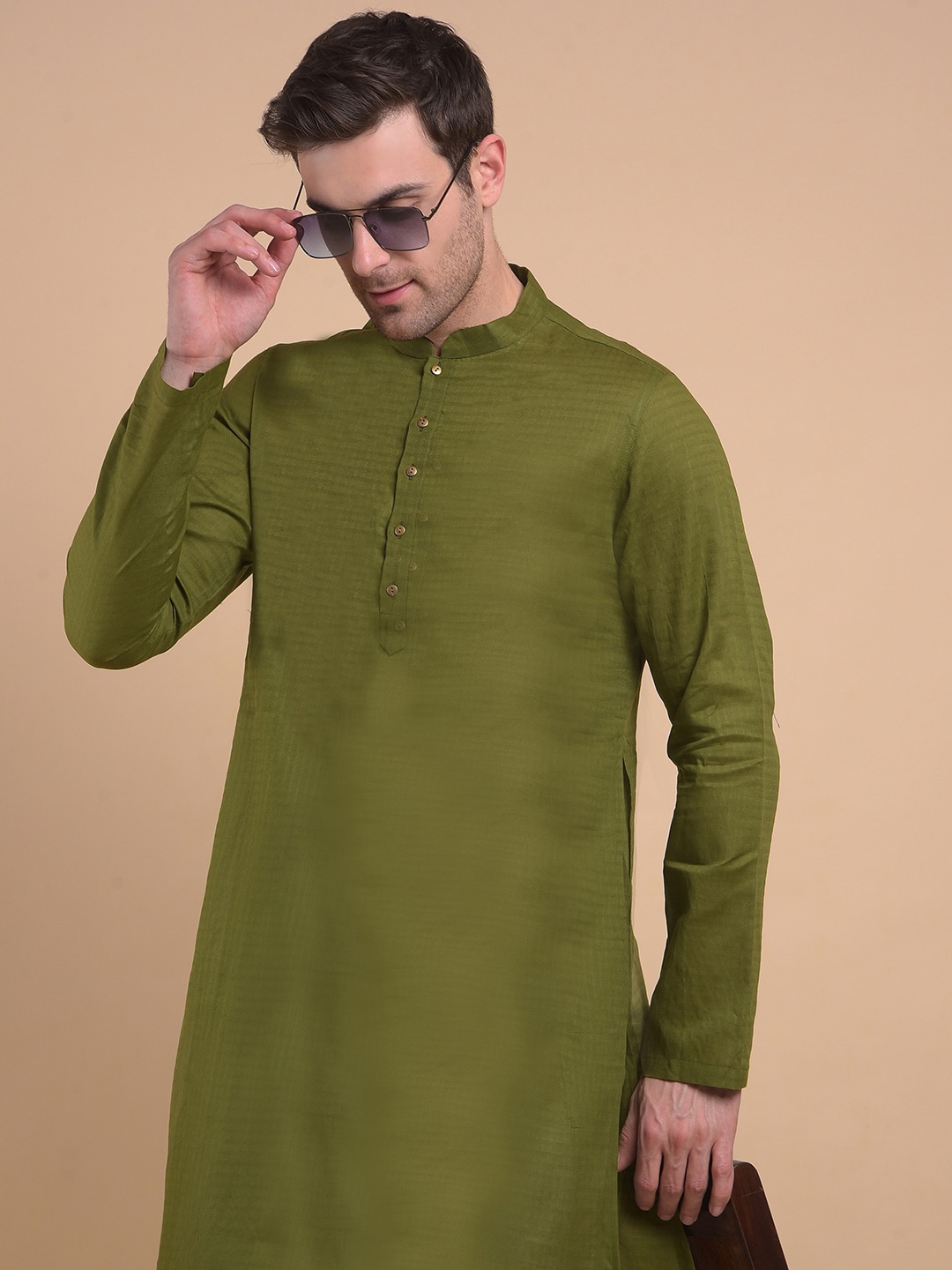 

Anouk Woven Design Regular Kurta with Pyjamas, Green