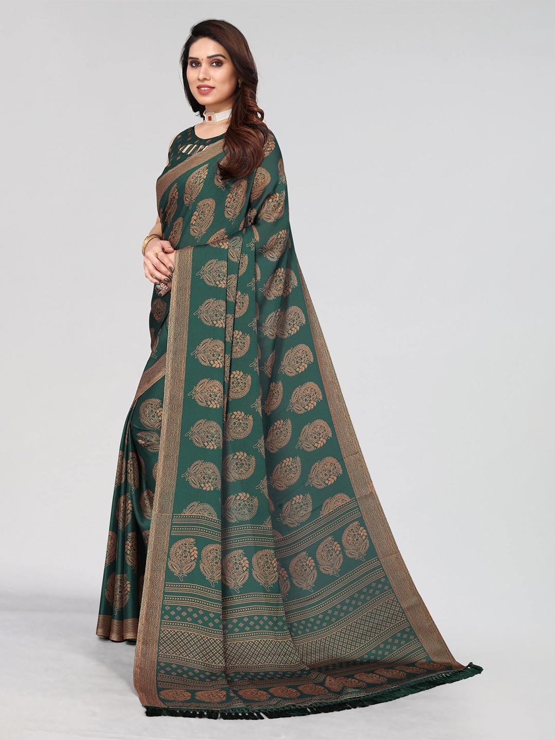 

Reeta Fashion Floral Satin Banarasi Saree, Green