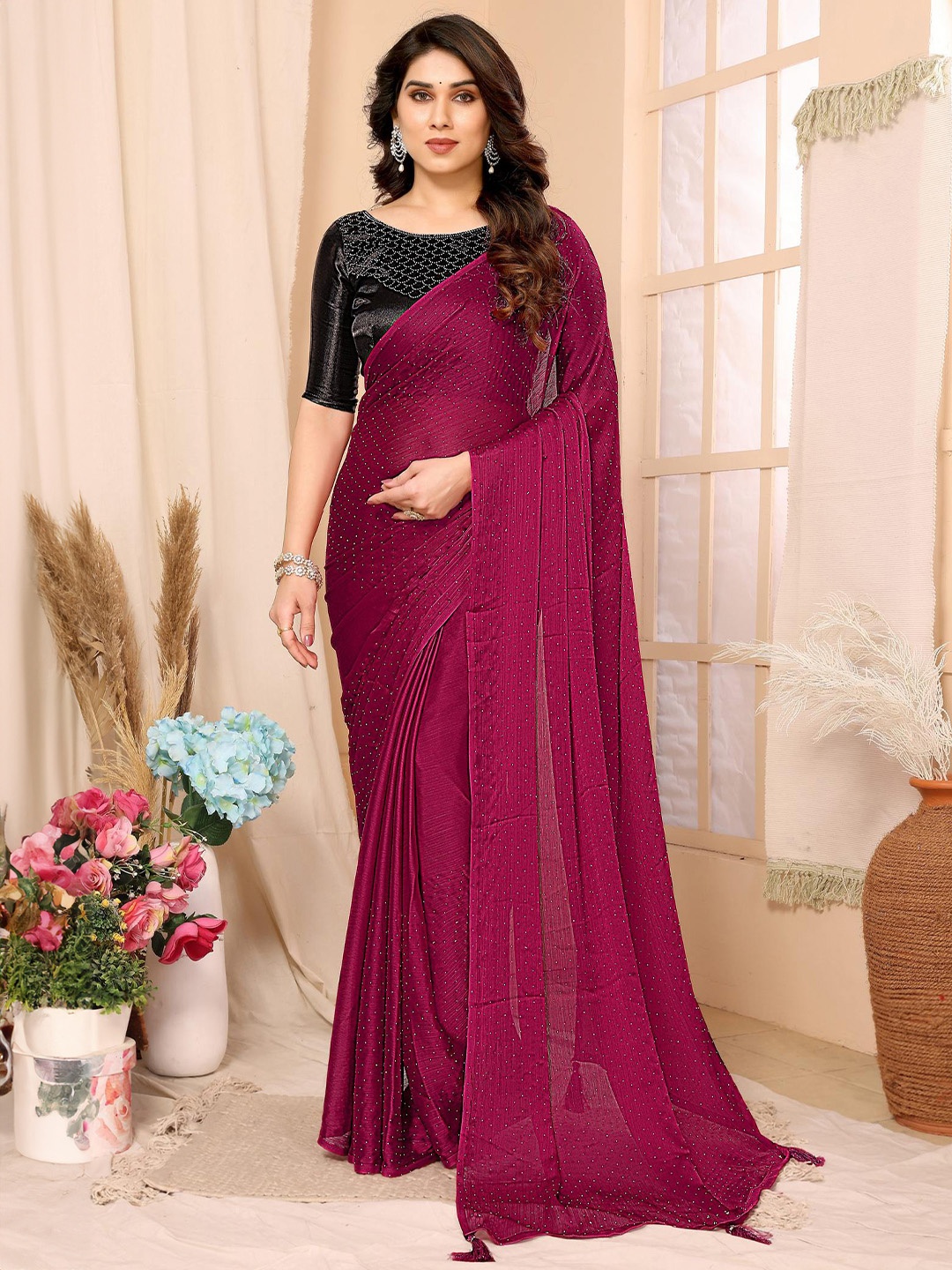 

Reeta Fashion Embellished Beads and Stones Designer Banarasi Saree, Burgundy