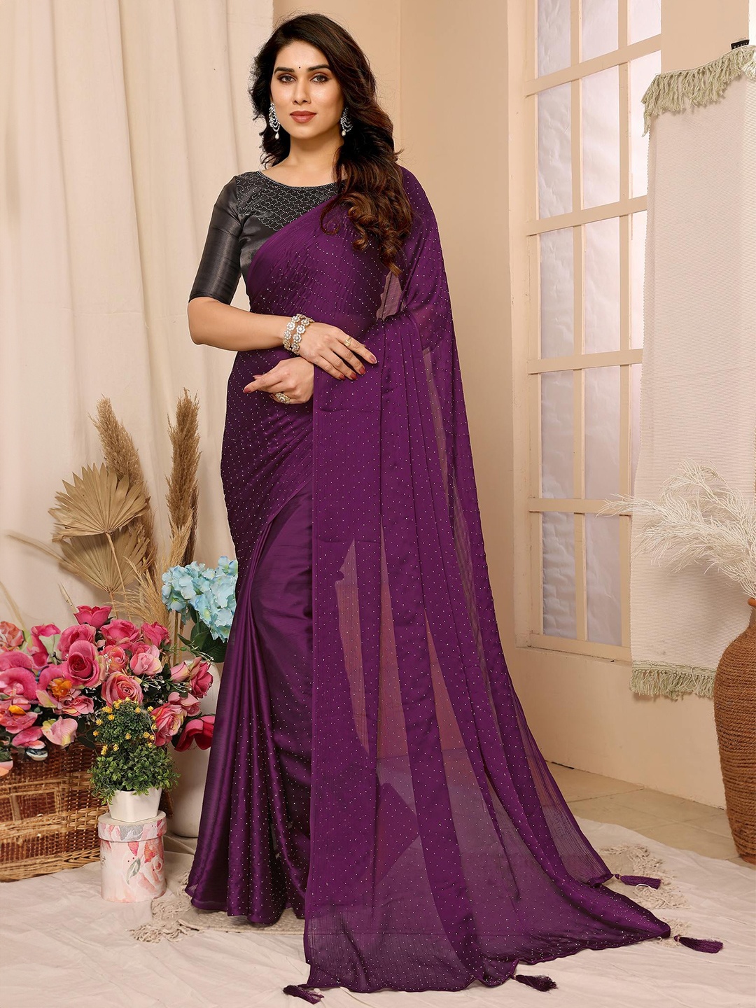 

Reeta Fashion Embellished Banarasi Saree, Maroon