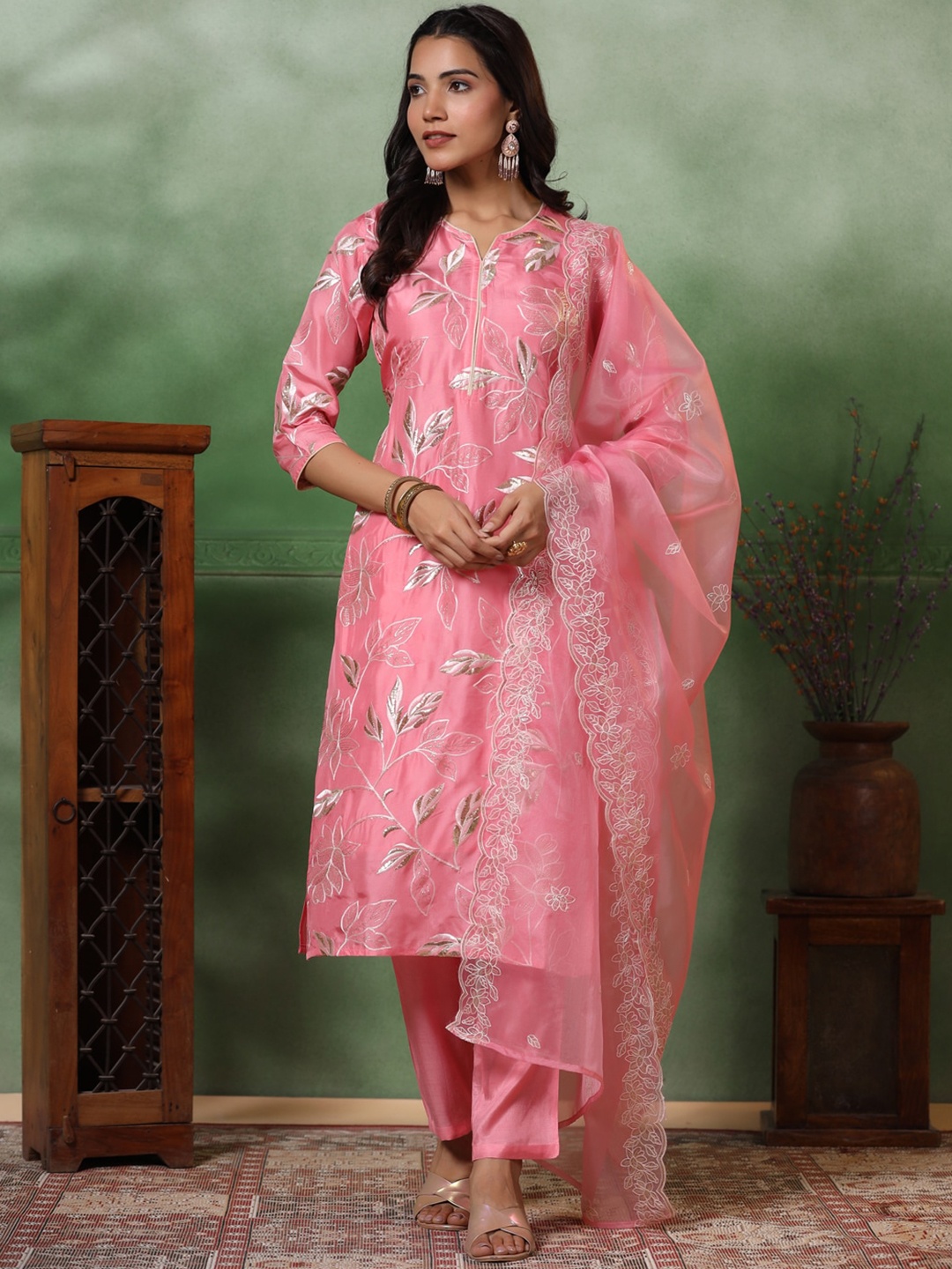 

FASHOR Floral Embroidered Regular Kurta with Trousers & Dupatta, Pink