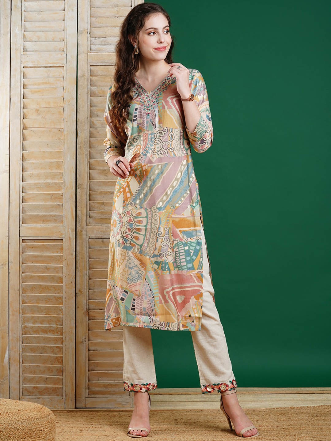 

FASHOR Abstract Printed V-Neck Sequinned Straight Kurta, Cream