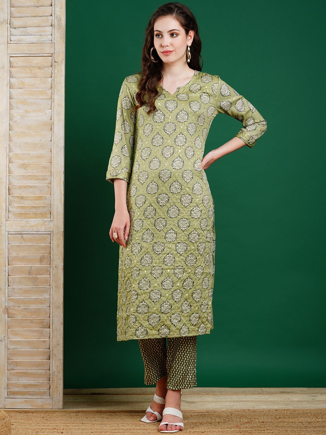 

FASHOR Floral Printed Notched Neck Sequinned Pure Cotton Straight Kurta with Trousers, Green