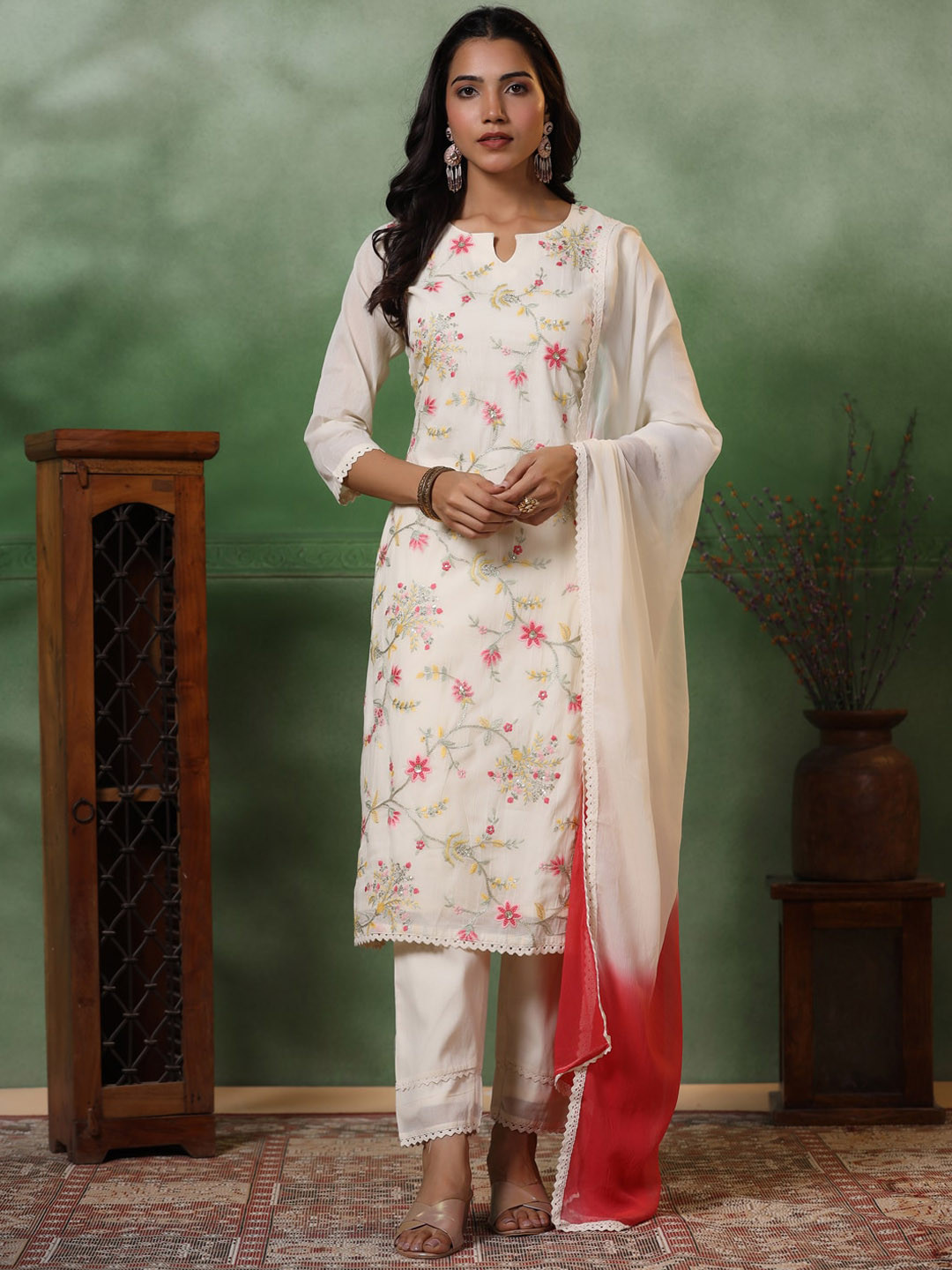 

FASHOR Floral Embroidered Regular Thread Work Pure Cotton Kurta with Trousers & Dupatta, Off white