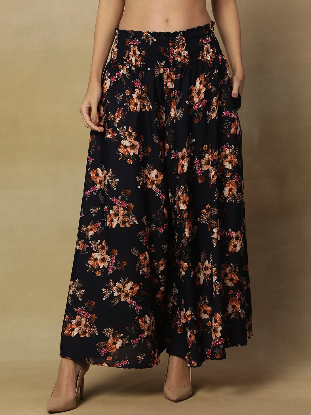

Stuffie Land Women Floral Printed Flared Crepe Palazzos, Black
