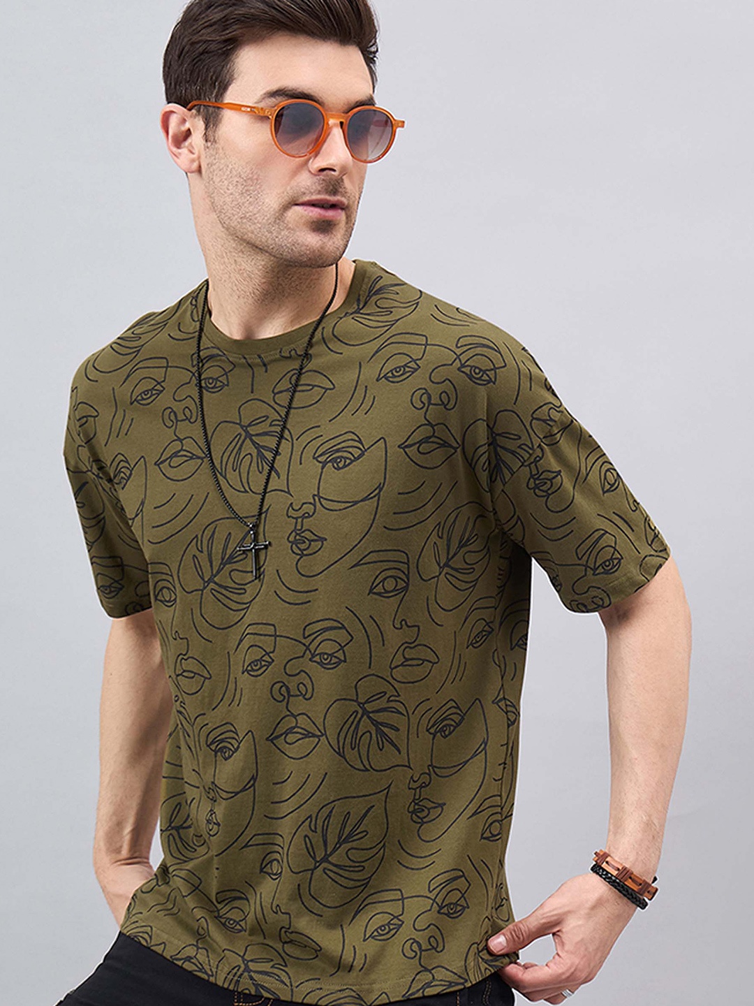 

GESPO Conversational Printed Round Neck Drop-Shoulder Sleeves Cotton T-Shirt, Green