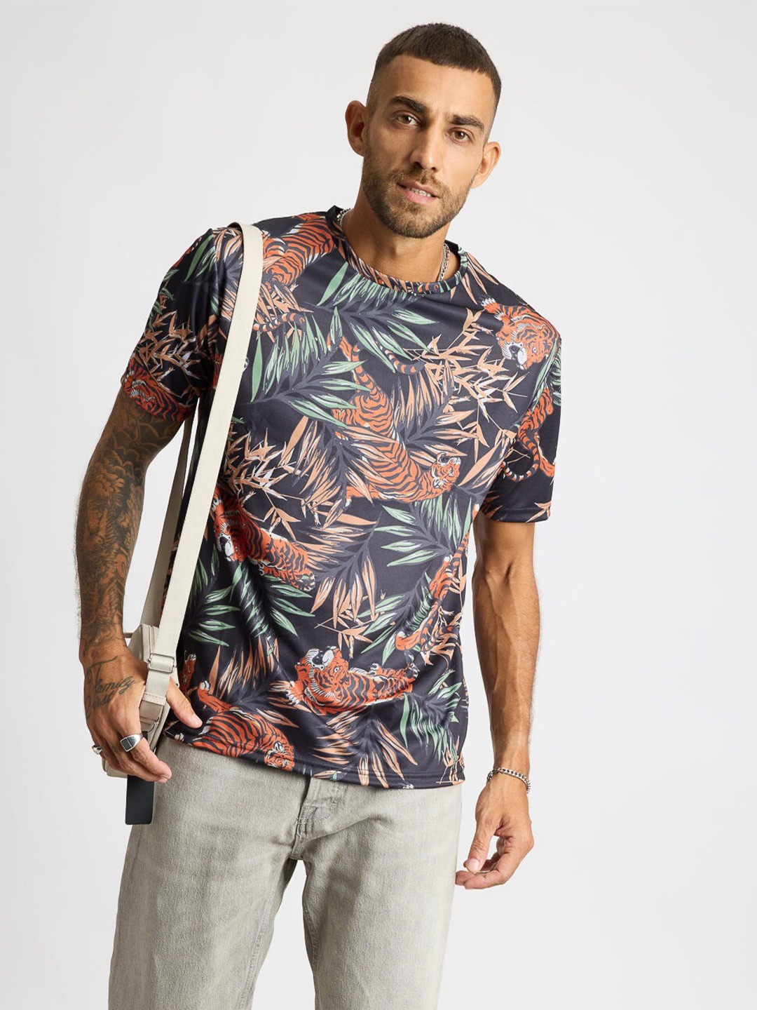 

FREAKINS Floral Printed Round Neck Short Sleeves T-shirt, Navy blue