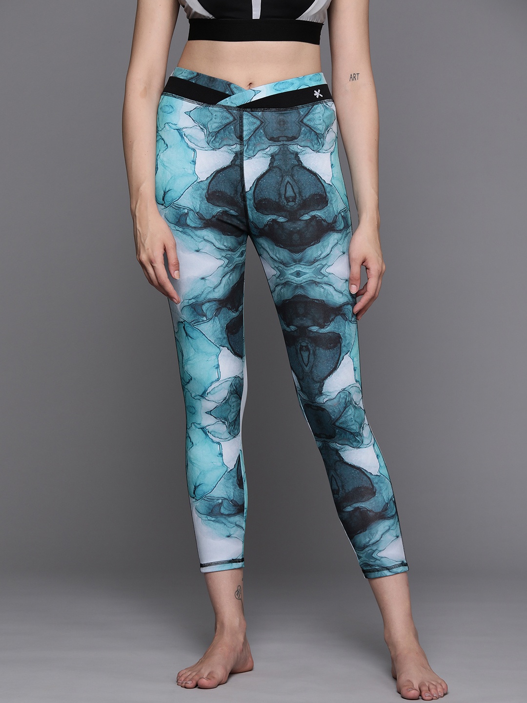

HRX by Hrithik Roshan Women Printed Cropped Length Yoga Tights, Teal