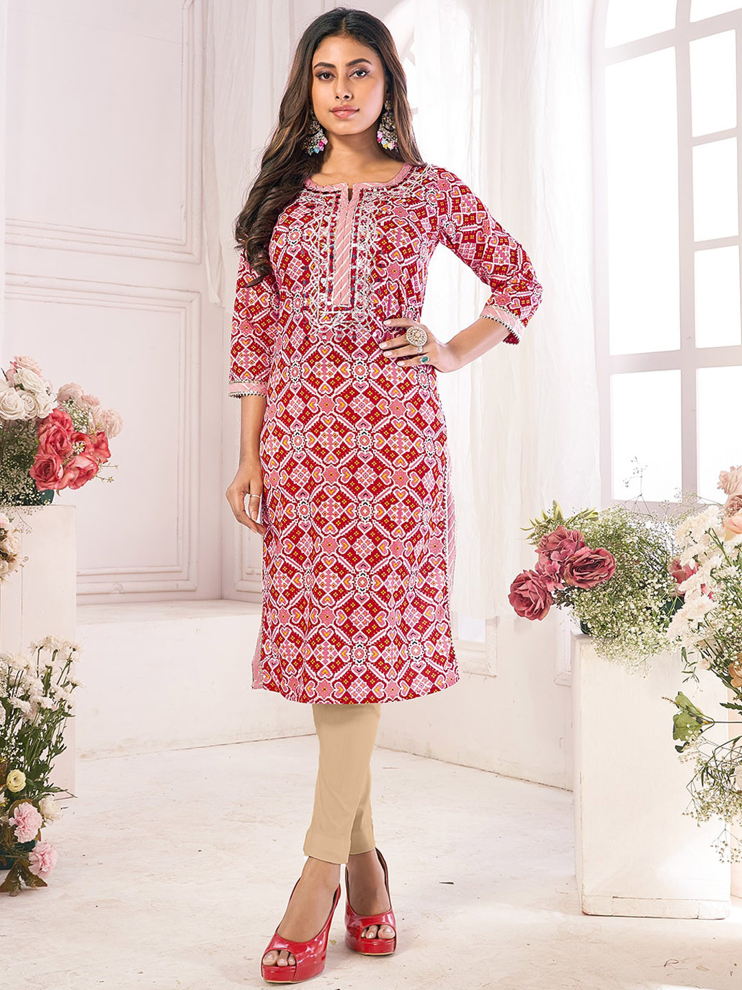 

Ishin Ethnic Motifs Printed Gotta Patti Cotton Kurta, Red