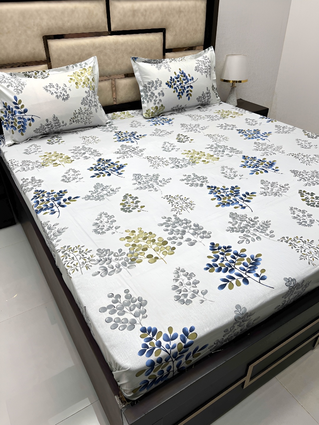 

Pure Decor Grey & Blue Floral 400 TC Pure Cotton King Size Bedsheet With 2 Pillow Covers