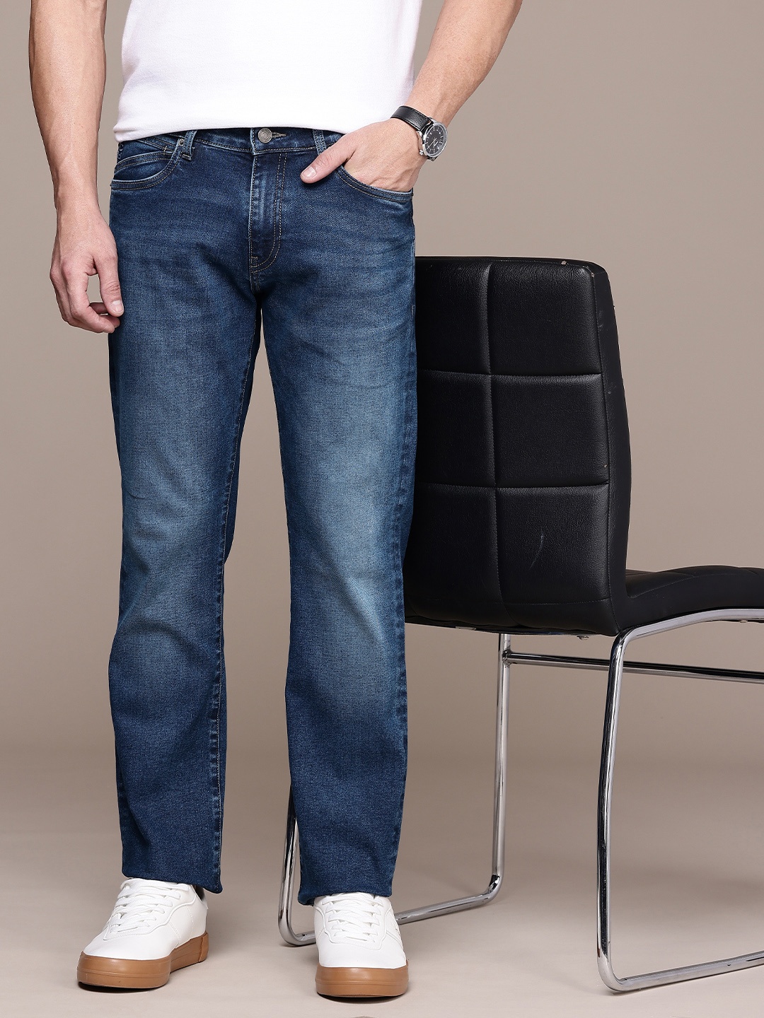 

French Connection Men Light Fade Stretchable Jeans, Blue