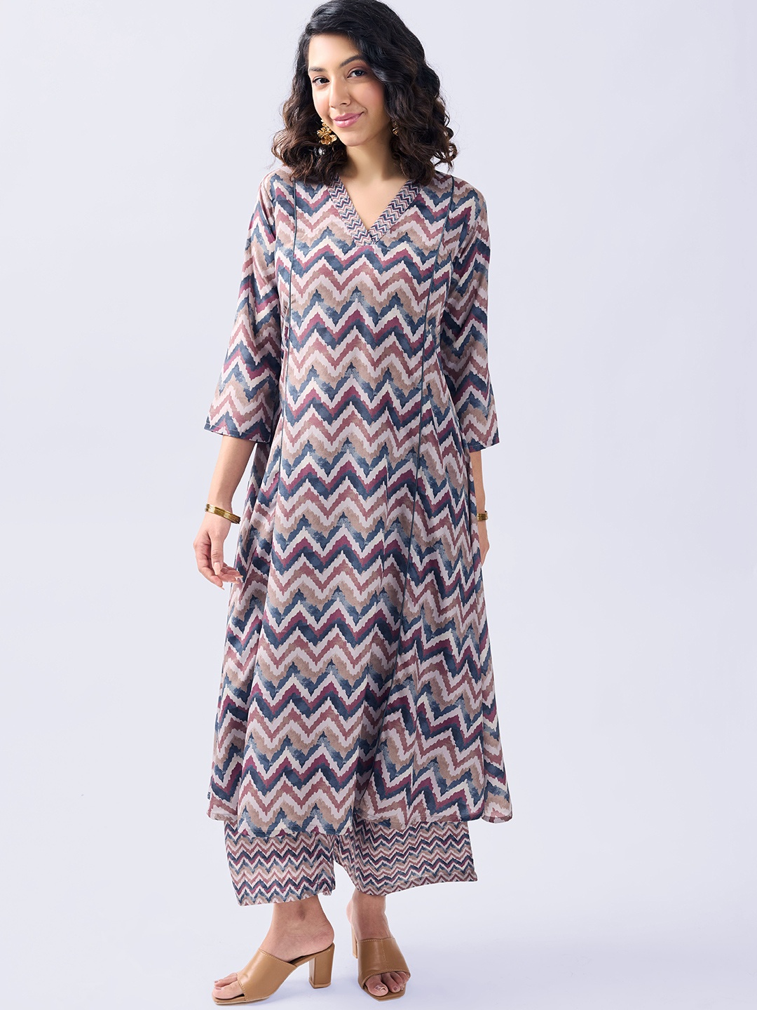 

TOOCHKI Chevron Printed A-Line Kurta With Palazzos, Grey