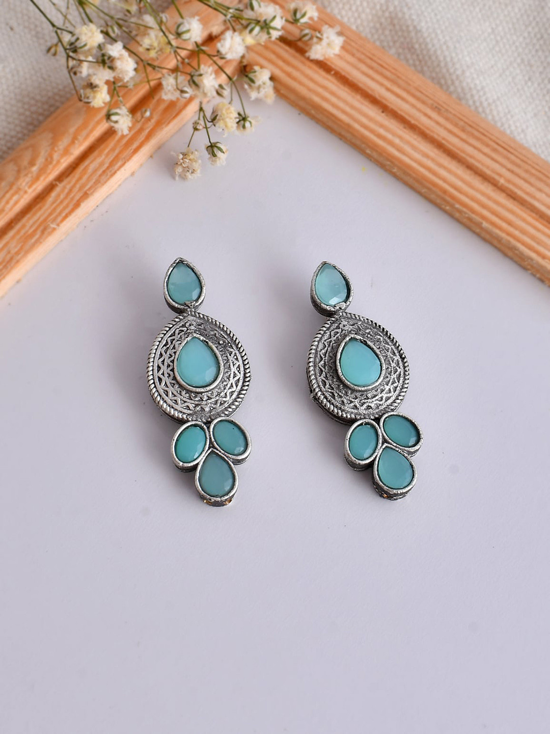 

DASTOOR Silver-Plated Contemporary Oxidised Drop Earrings
