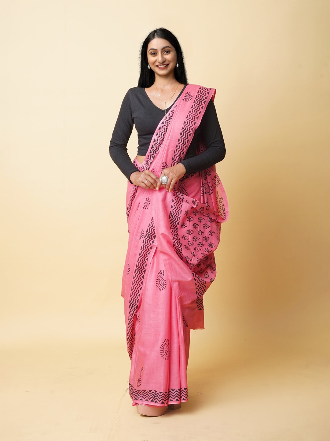 

Unnati Silks Ethnic Motifs Pure Cotton Handloom Block Print Saree, Pink