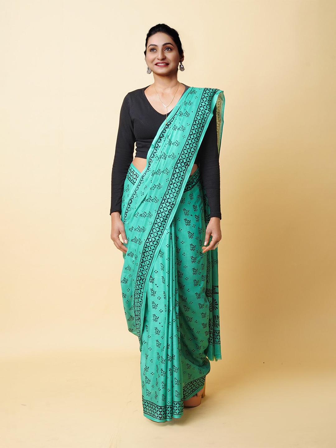 

Unnati Silks Ethnic Motifs Handloom Pure Cotton Block Print Saree, Green