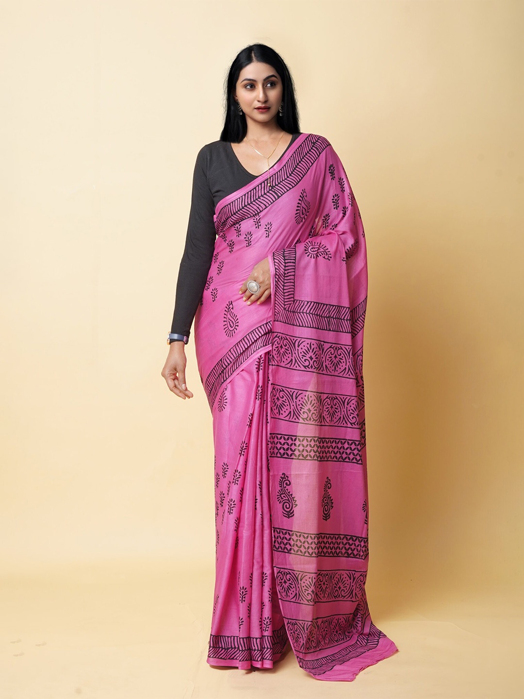 

Unnati Silks Ethnic Motifs Handloom Pure Cotton Block Print Saree, Pink