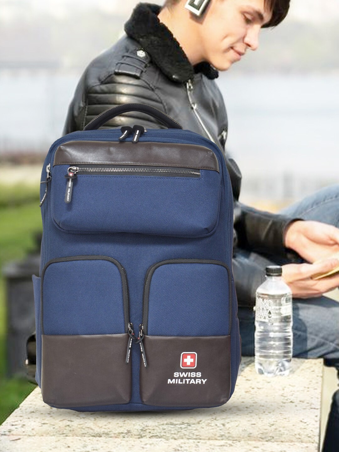 

SWISS MILITARY Unisex Colourblocked Backpack with USB Charging Port, Navy blue
