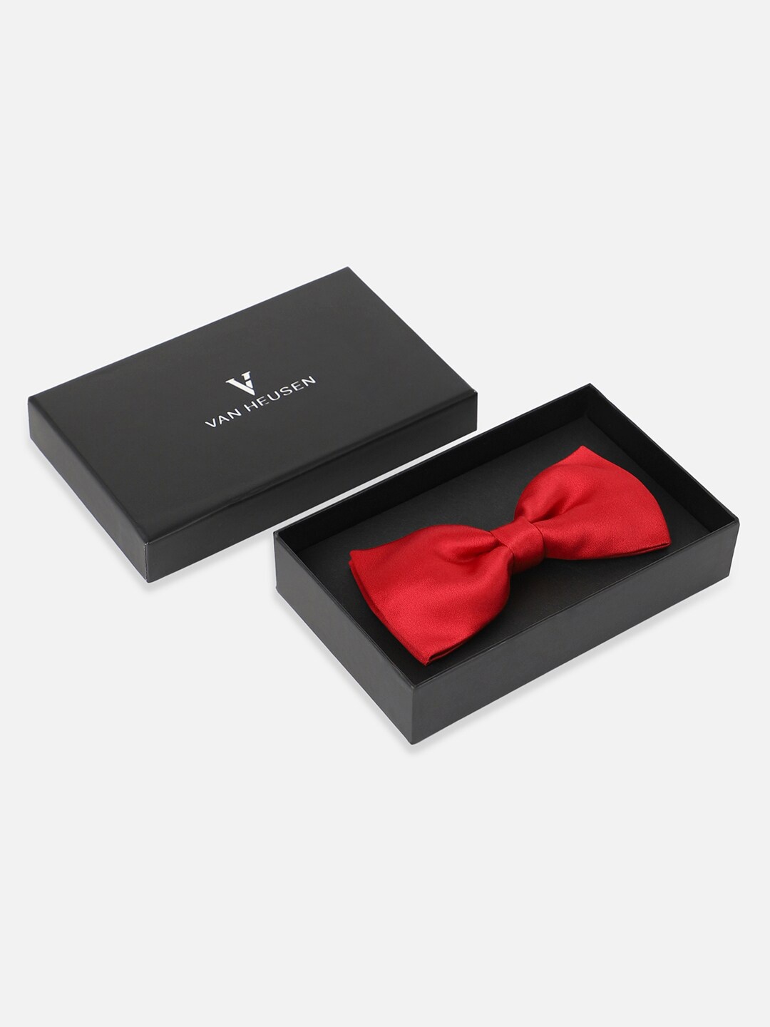 

Van Heusen Men Acrylic Party Bow Tie, Red