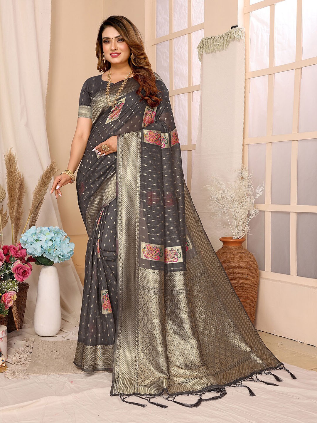 

Sunasi Woven Design Zari Saree, Grey