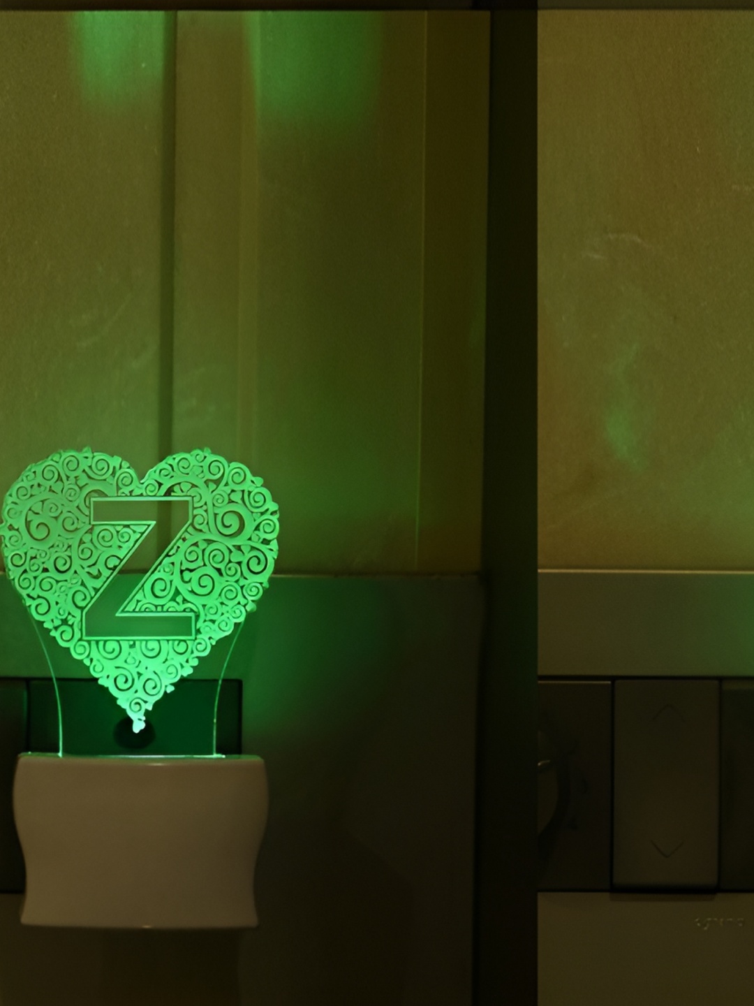 

1ST TIME White Textured Acrylic Traditional Abstract Shaped Wall Lamp