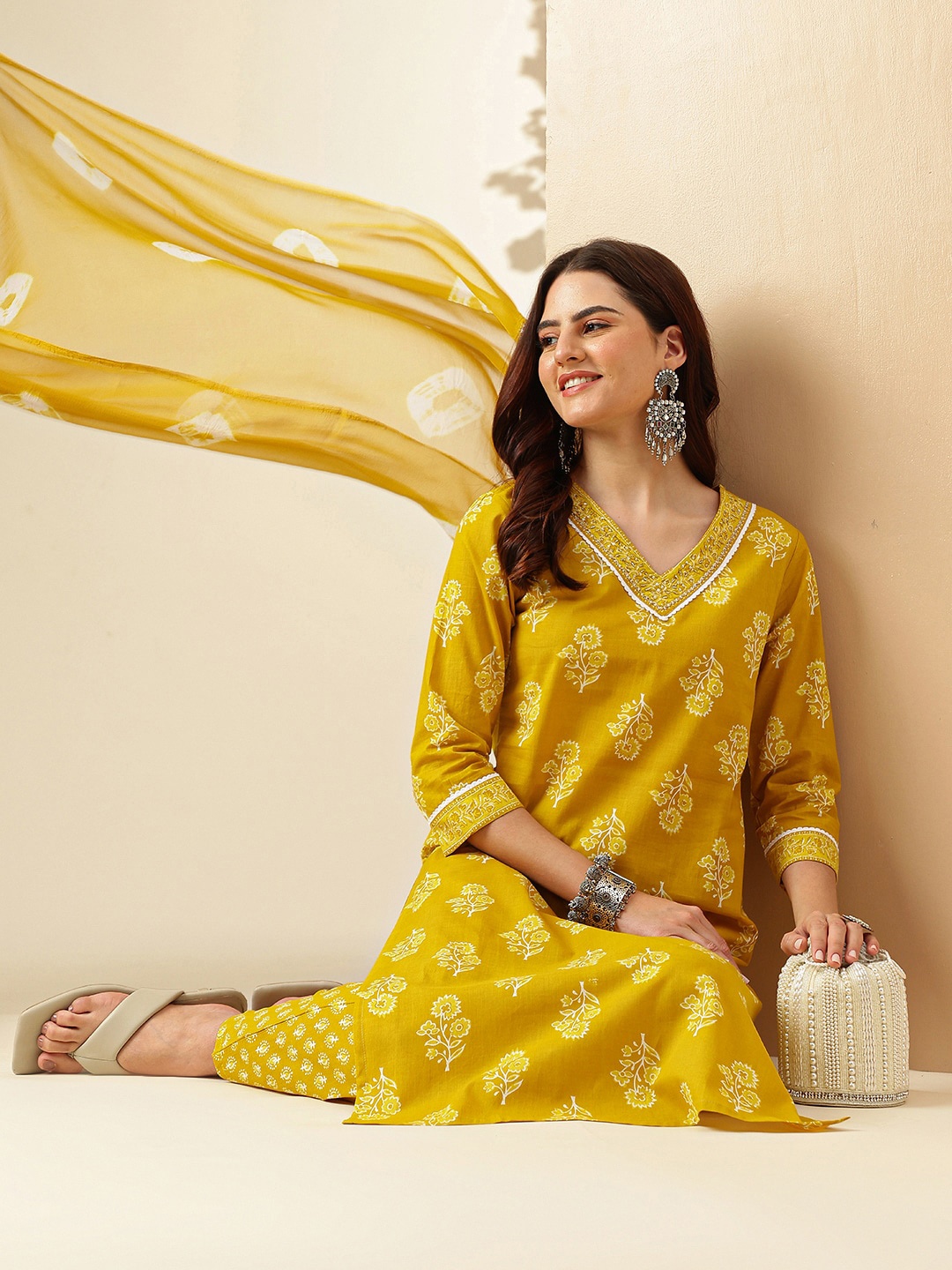 

Anouk Floral Printed Regular Pure Cotton Kurta with Trousers & With Dupatta, Mustard