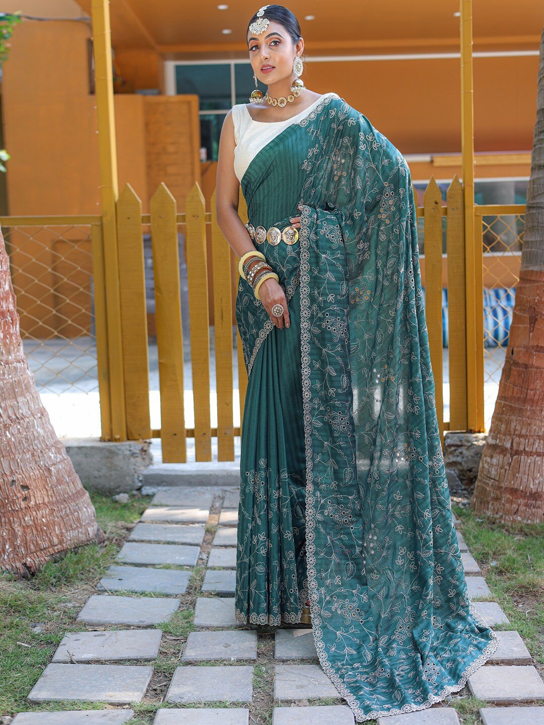 

SGF11 Floral Embroidered Art Silk Tussar Saree, Teal
