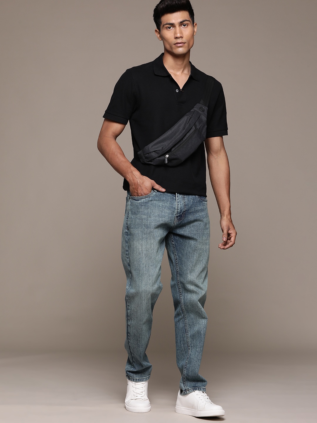 

Roadster Men Slim Fit Stretchable Jeans, Blue
