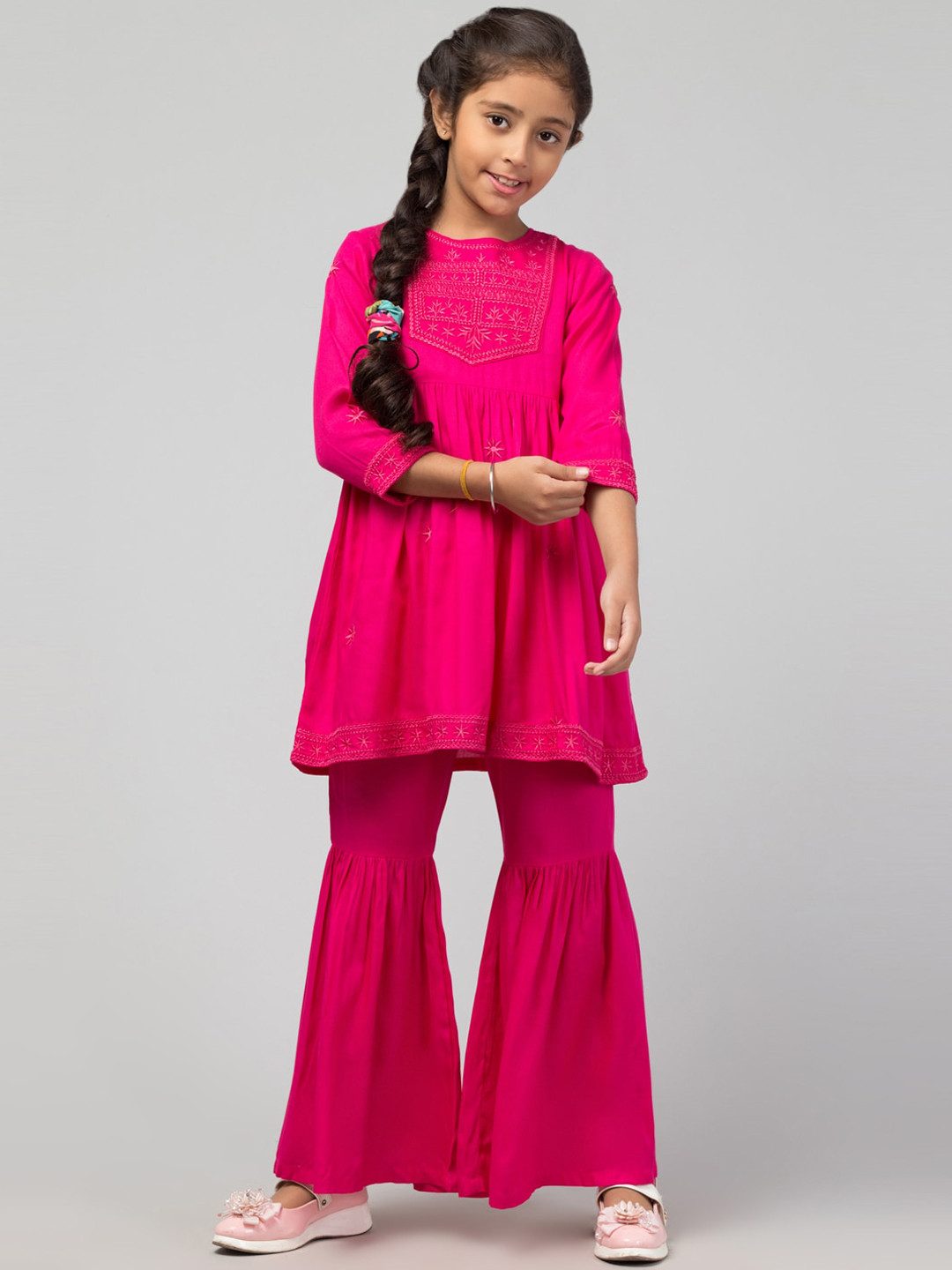 

MUSHKIYA Girls Floral Embroidered Thread Work Kurti with Sharara, Magenta