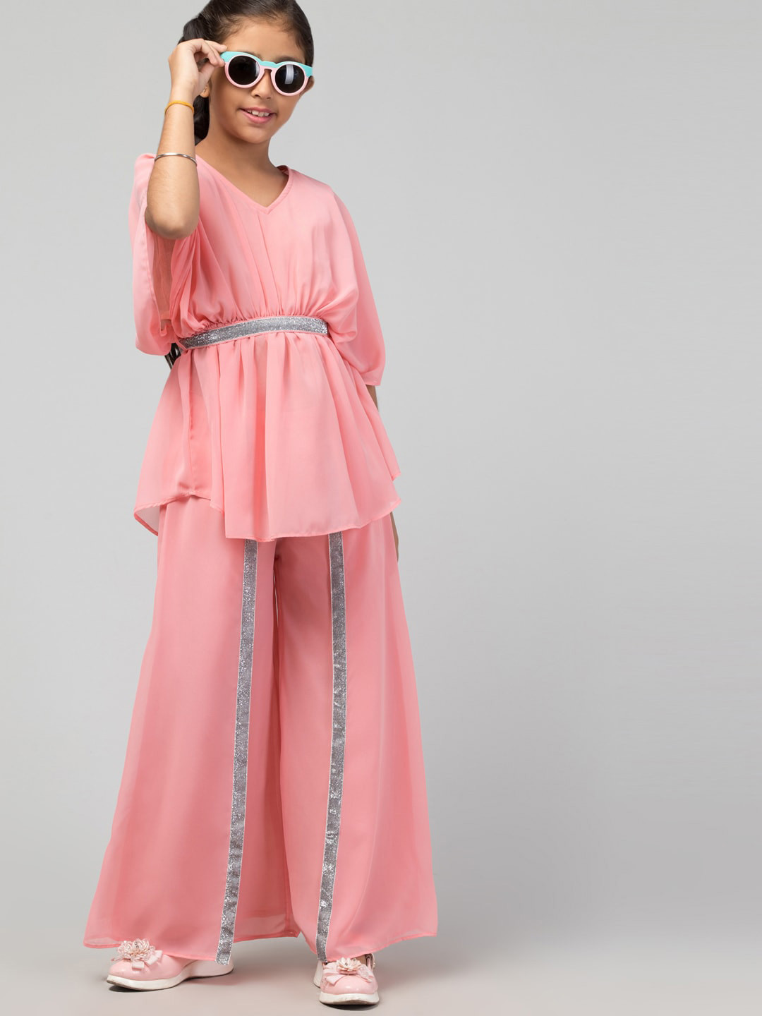 

MUSHKIYA Girls V-Neck Flared Sleeves Kaftan Kurti with Palazzo, Peach