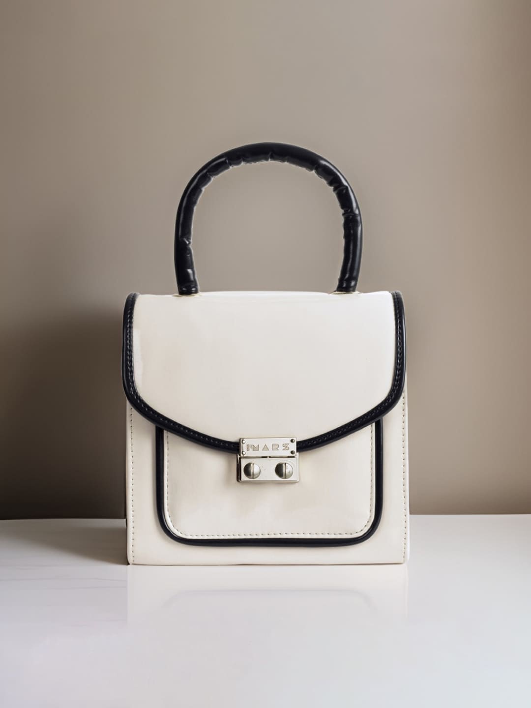 

IMARS Structured Handheld Bag, Off white