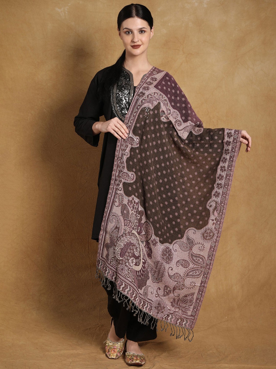 

Exotic India Iron Pure Wool Cutwork Jamawar Stole with Woven Paisleys and Bootis, Cream