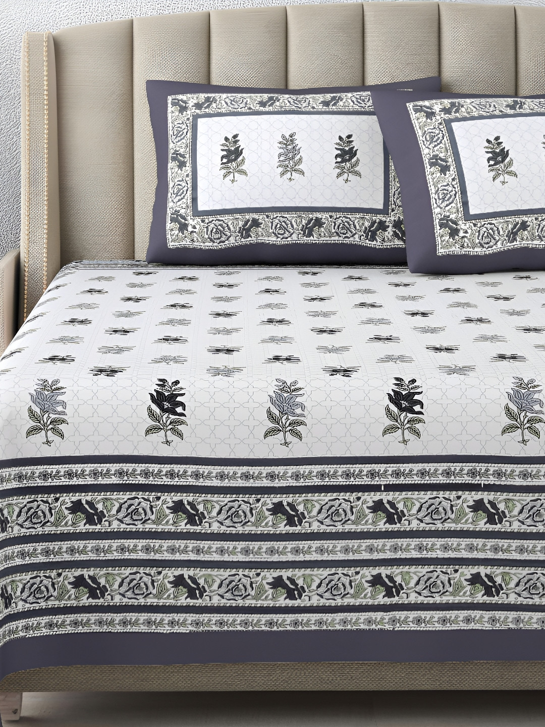 

DE CAMA Grey & White Floral Cotton 300 TC King Bedsheet With 2 Pillow Covers