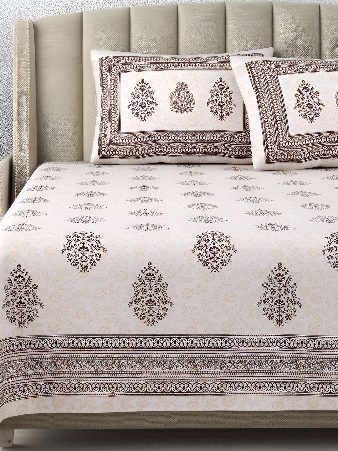 

DE CAMA Coffee Brown Ethnic Motifs Cotton 300 TC King Bedsheet With 2 Pillow Covers