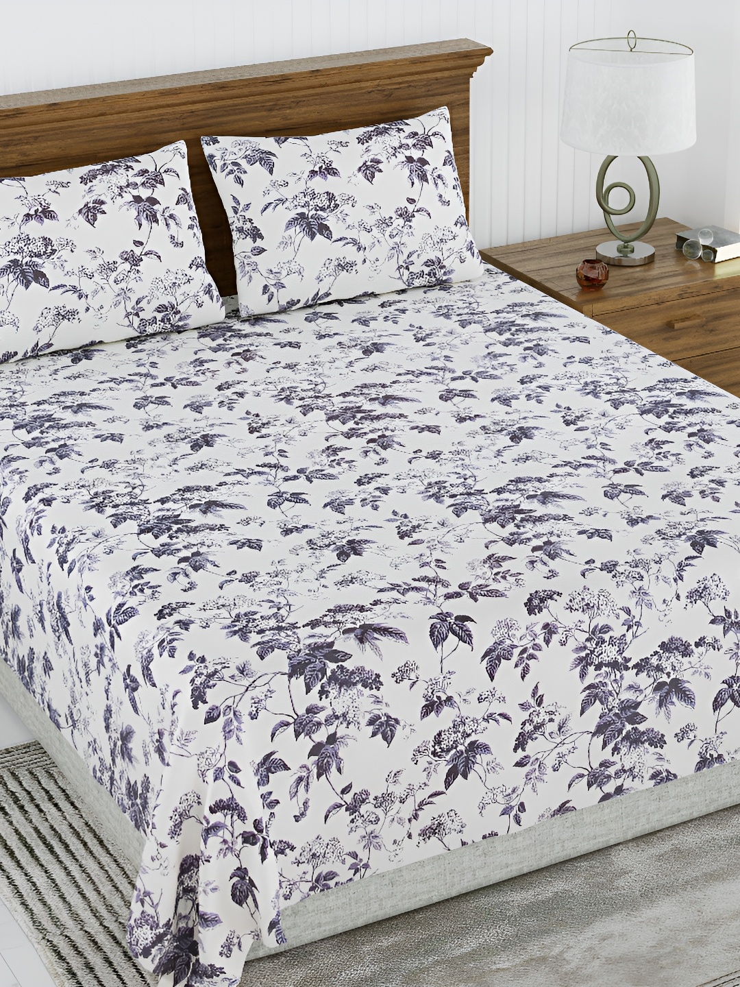 

DE CAMA Grey & White Floral 300 TC Cotton King Bedsheet With 2 Pillow Covers