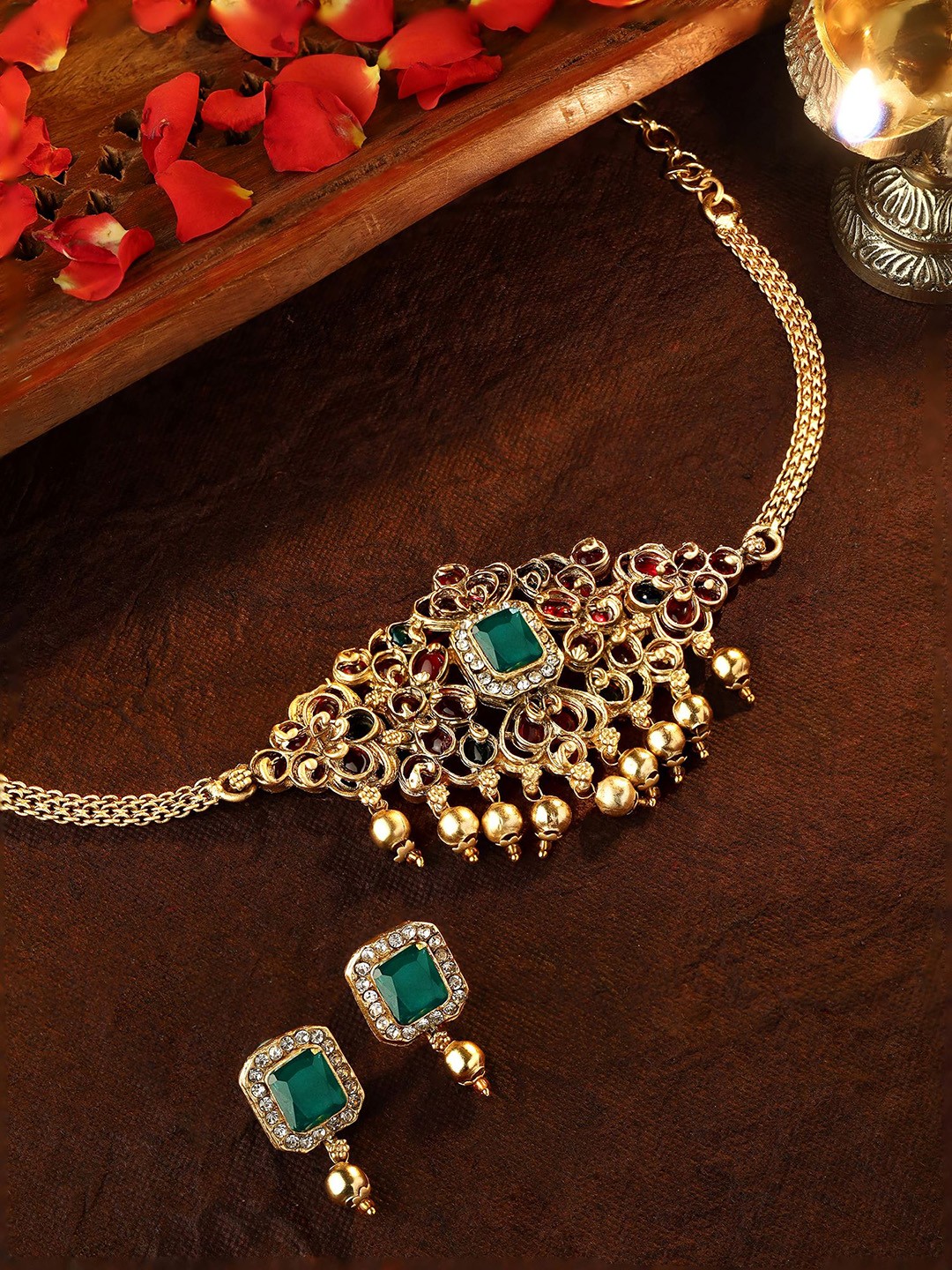 

Priyaasi Gold-Plated Stone-Studded Jewellery Set