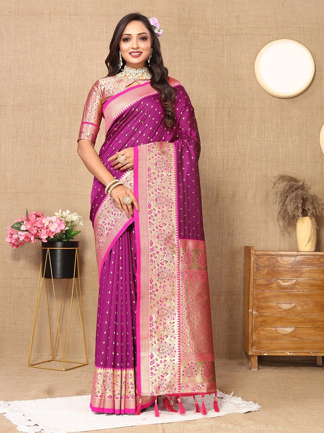 

Lookslady Ethnic Motifs Zari Pure Silk Banarasi Saree, Purple