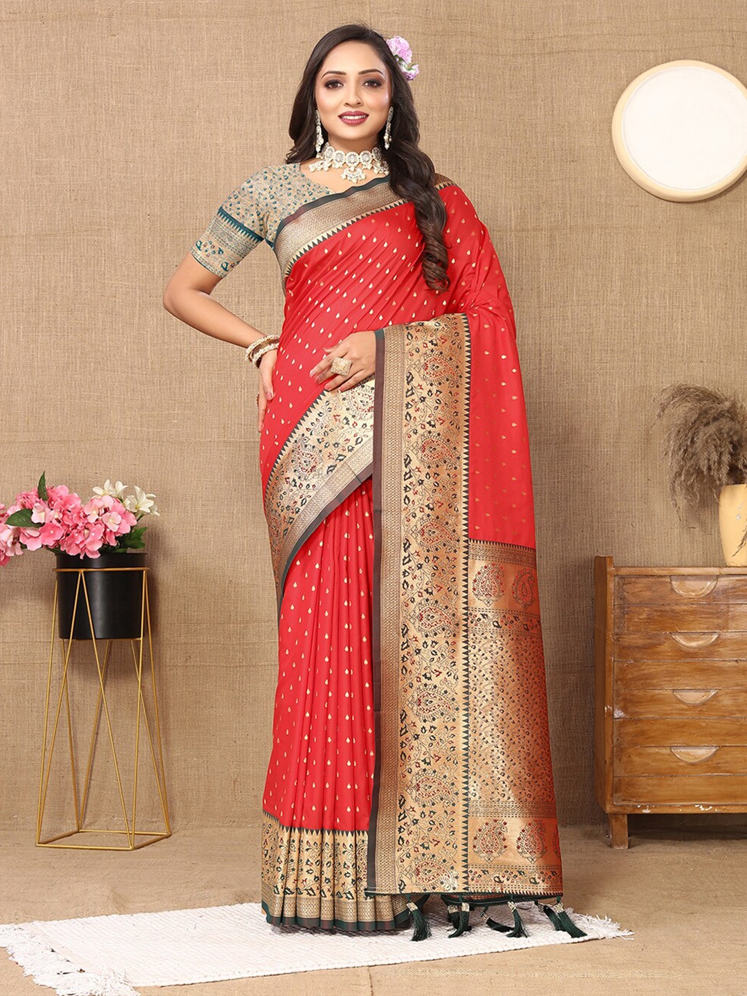 

Lookslady Ethnic Motifs Zari Pure Banarasi Saree, Red