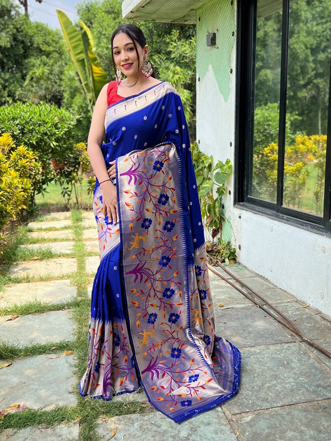 

SGF11 Woven Design Zari Art Silk Banarasi Saree, Blue