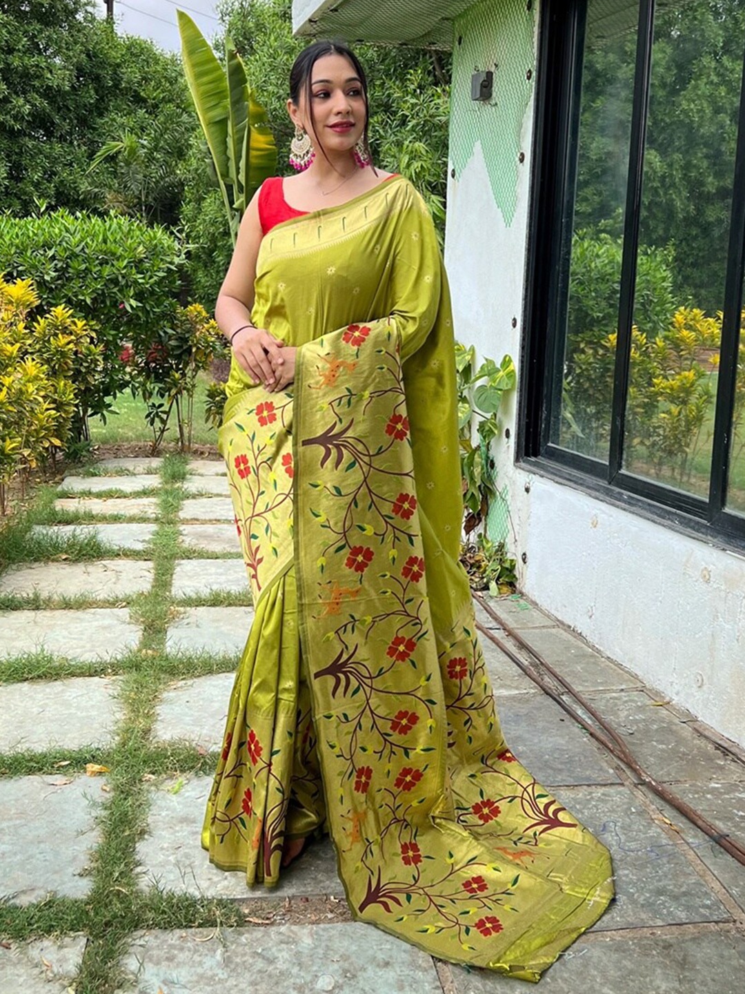 

SGF11 Floral Woven Design Zari Banarasi Saree, Green