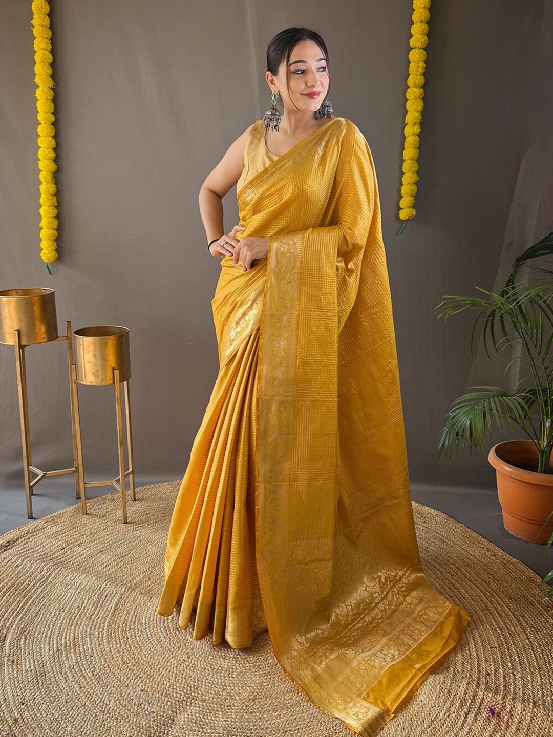 

SGF11 Checked Zari Kanjeevaram Saree, Yellow