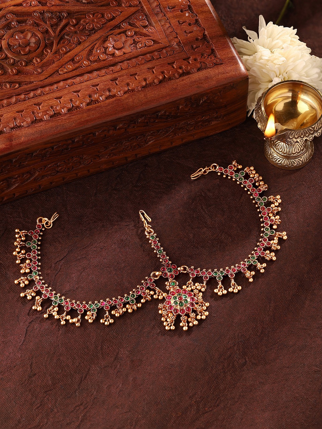 

Priyaasi Gold-Plated Matha Patti Head Jewellery