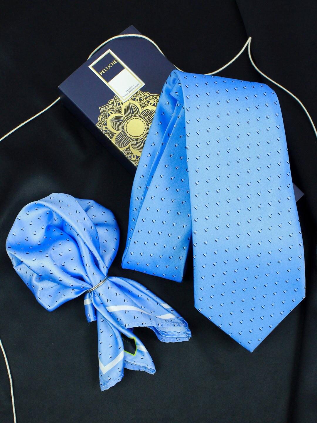 

PELUCHE Nautical Horizon Men Broad Neck Tie & Pocket Square Set, Blue