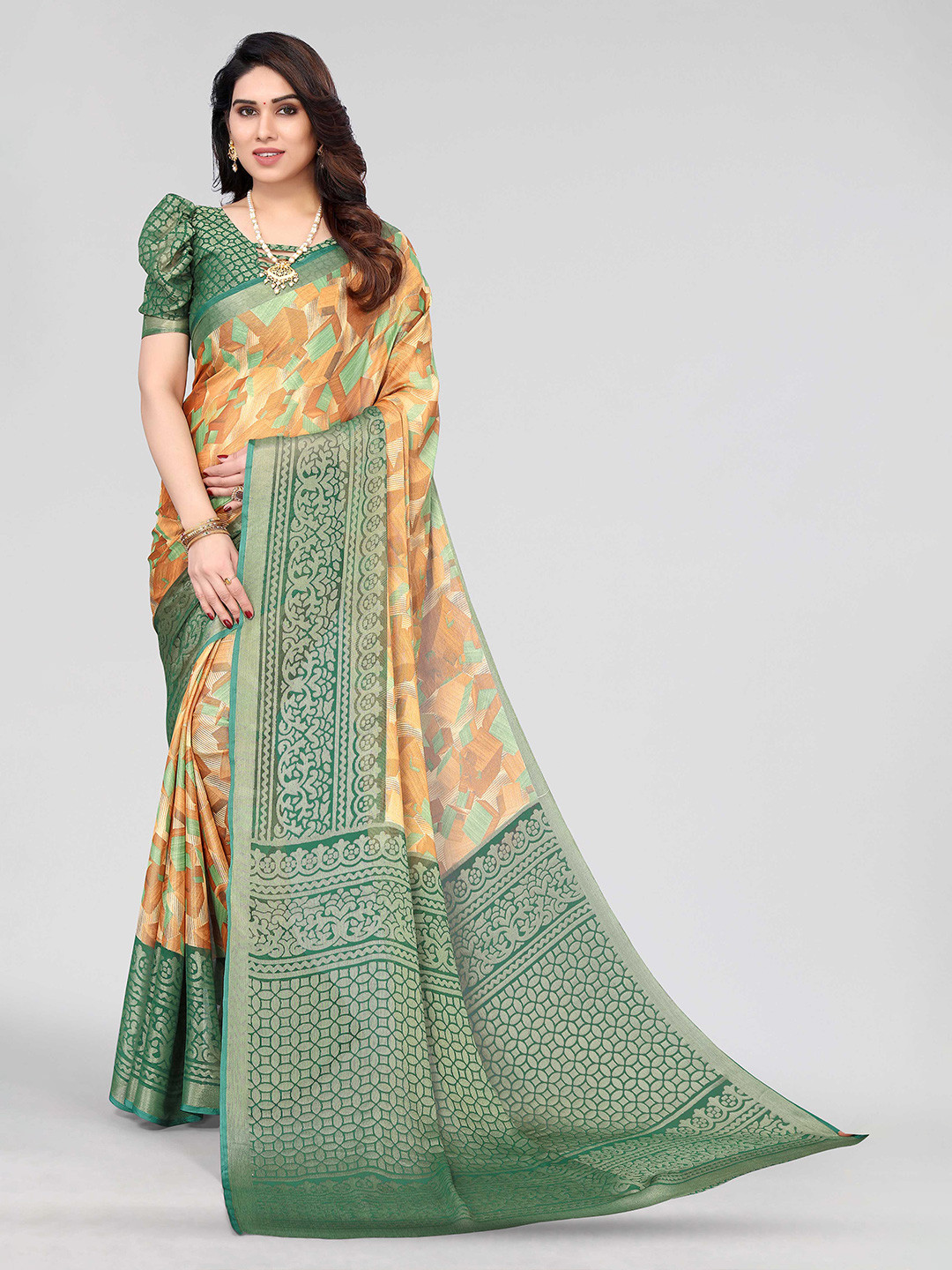 

HALFSAREE STUDIO Floral Printed Zari Saree, Green