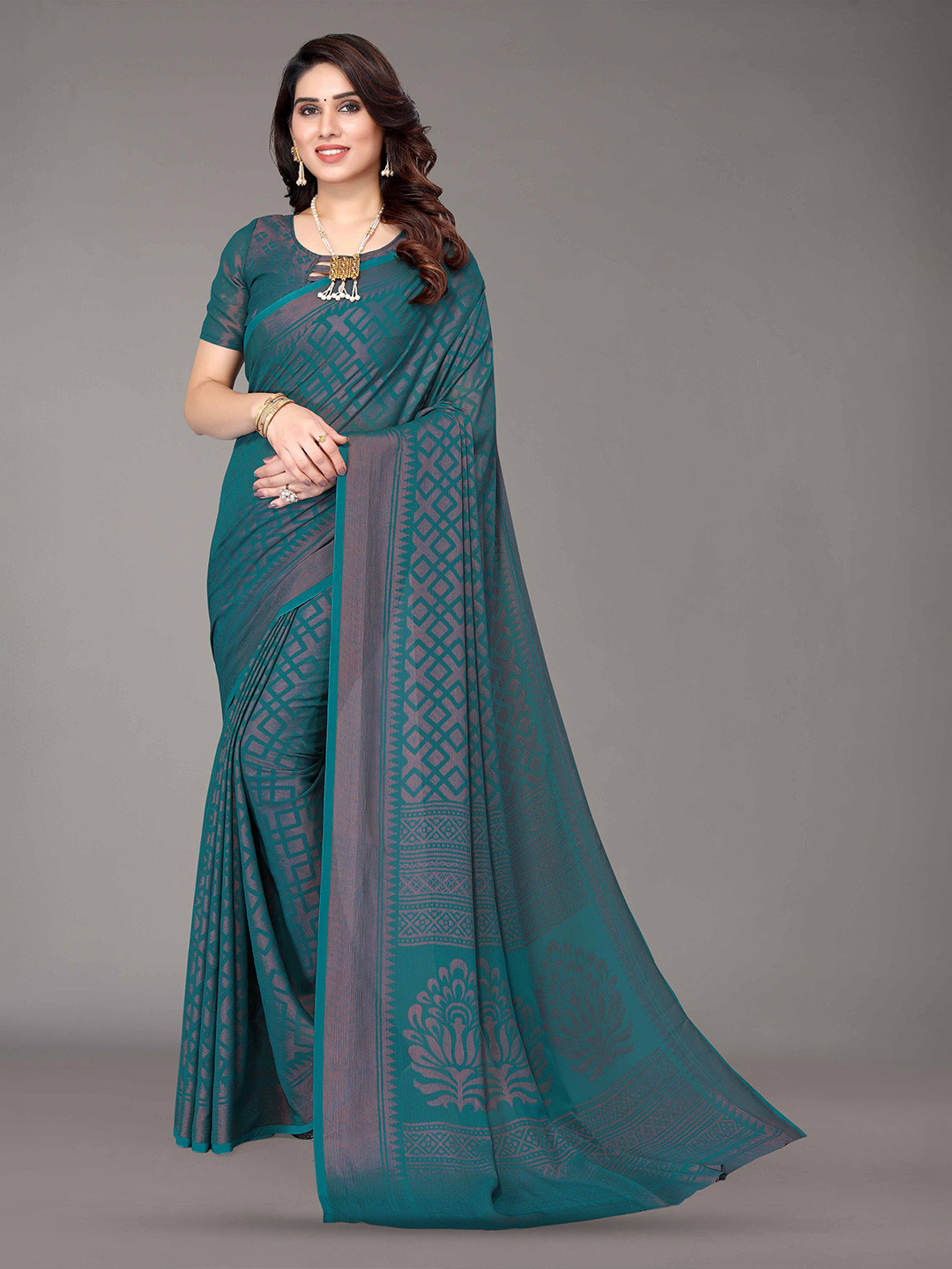 

HALFSAREE STUDIO Floral Zari Printed Saree, Green