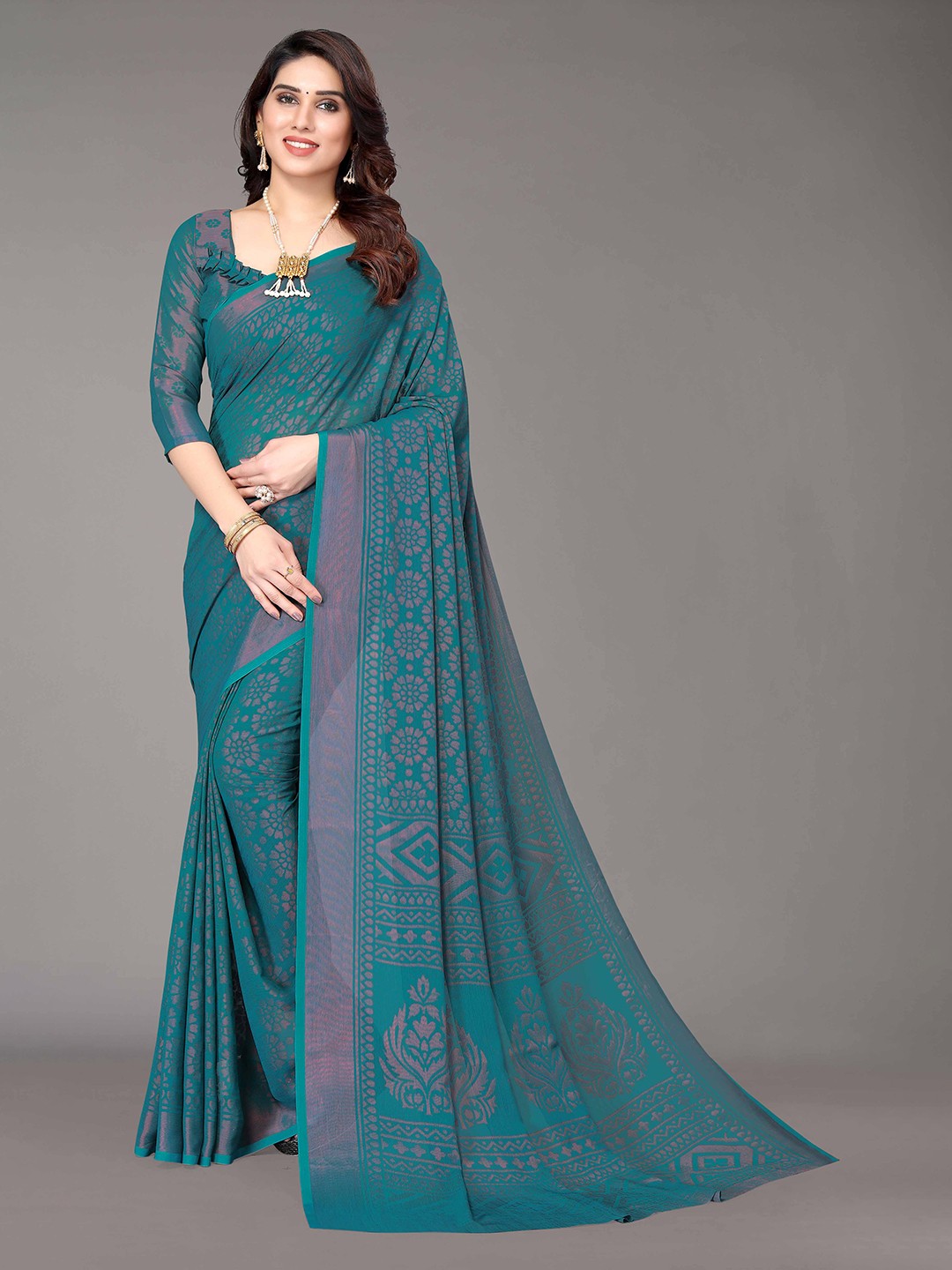 

HALFSAREE STUDIO Floral Printed Zari Saree, Green