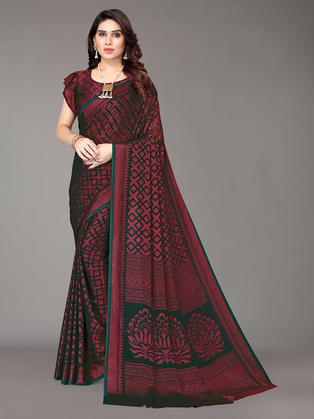 

HALFSAREE STUDIO Geometric Woven Design Zari Saree, Green