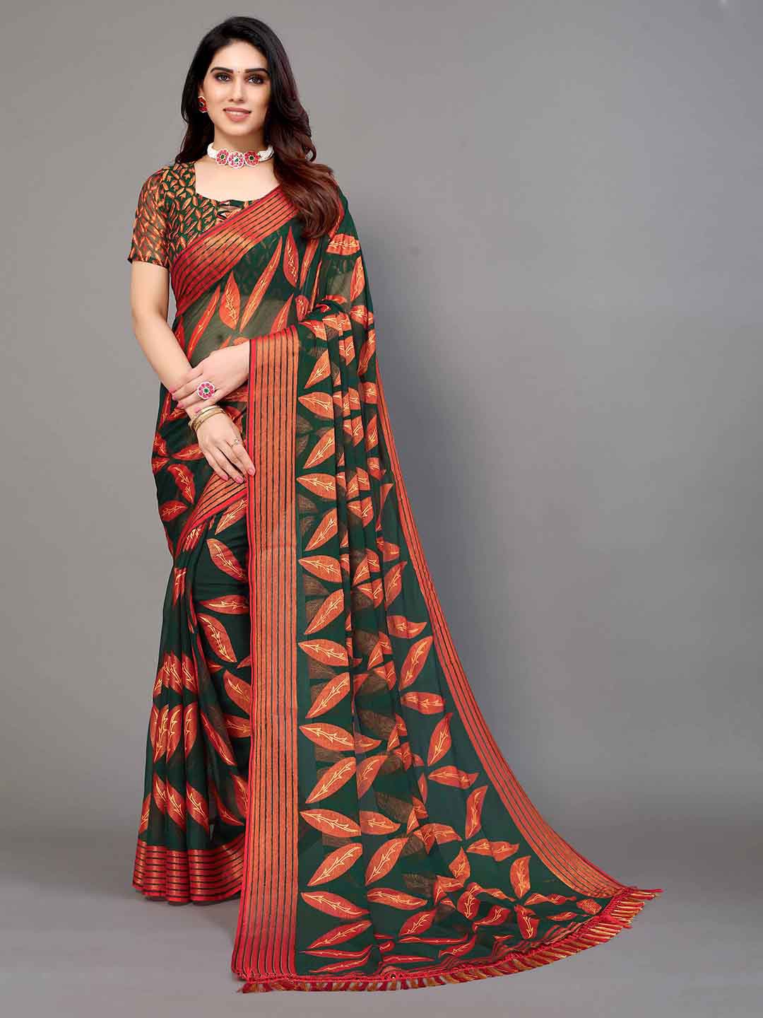 

HALFSAREE STUDIO Floral Printed Zari Saree, Green